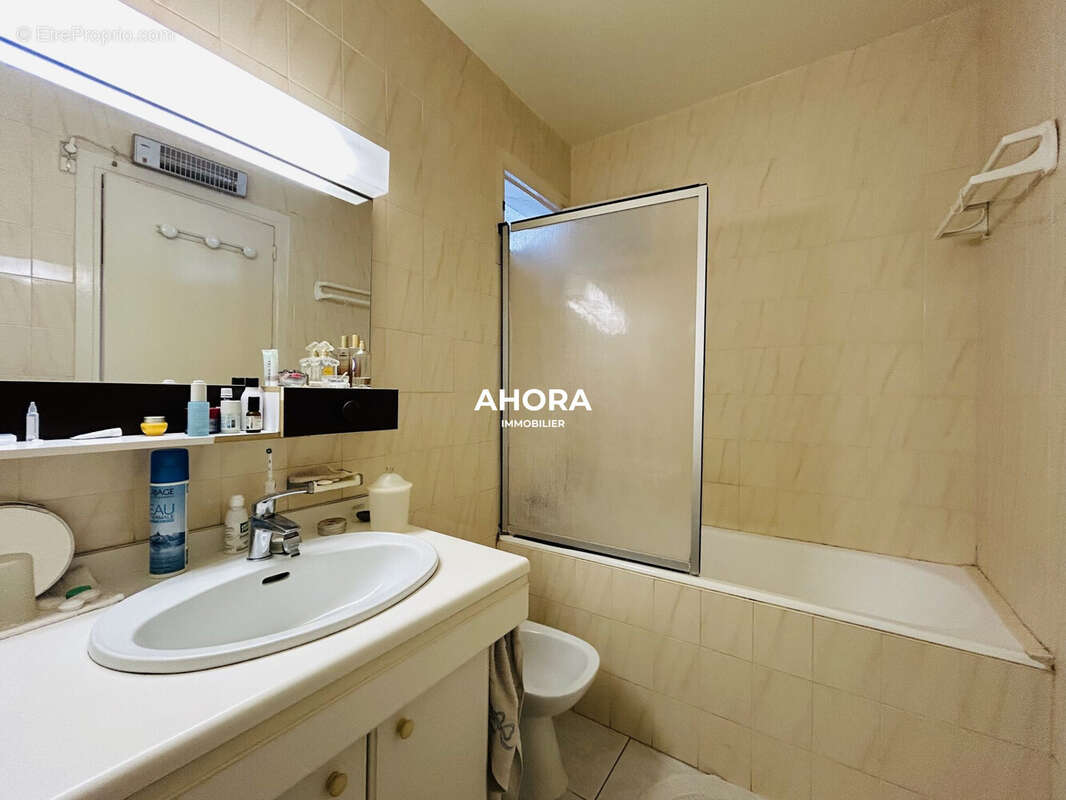 Appartement à MARSEILLE-9E