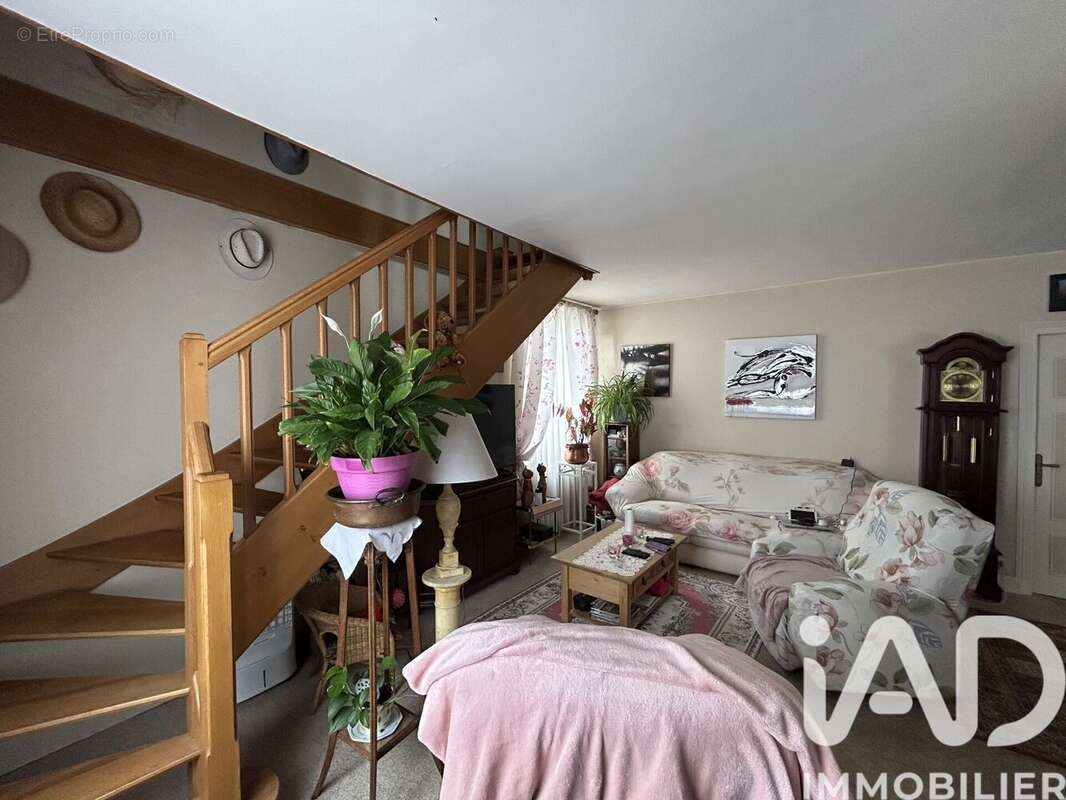 Photo 3 - Maison à SAINT-AMAND-MONTROND