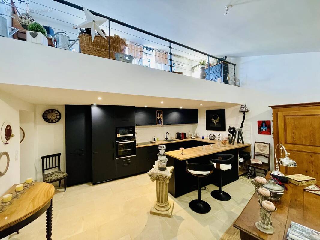 Appartement à MIRABEL-AUX-BARONNIES