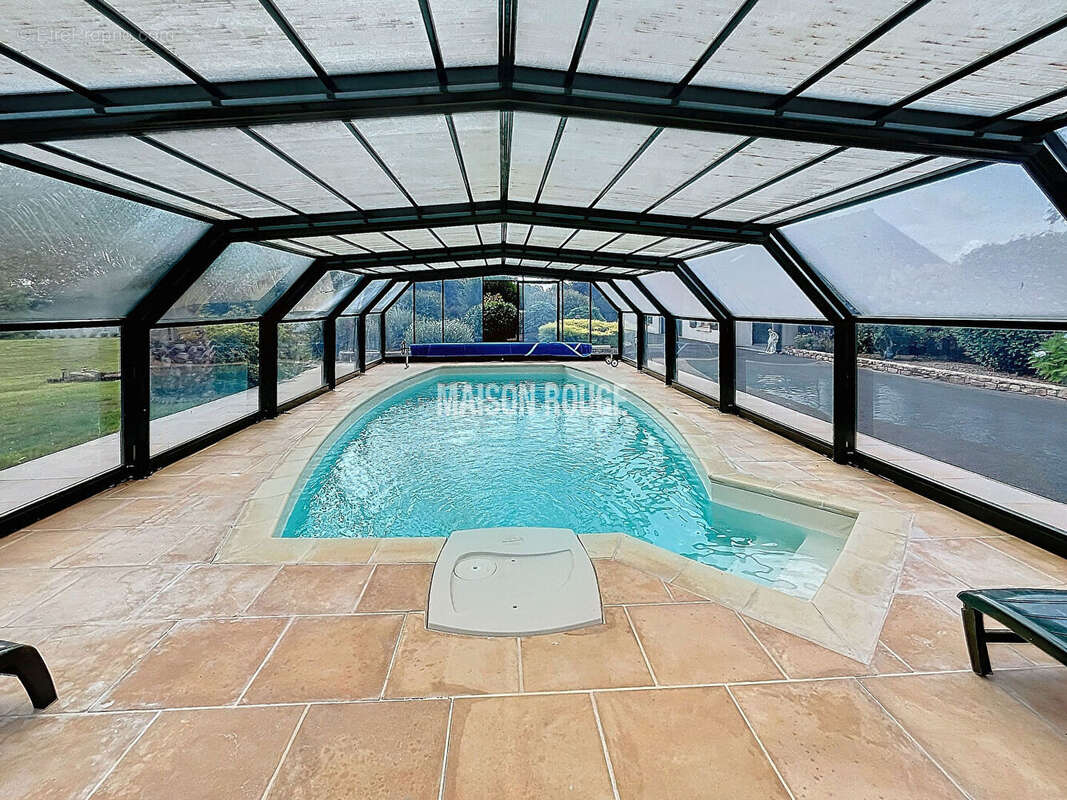 Ensemble immobilier - Piscine - TONQUEDEC - photo 25