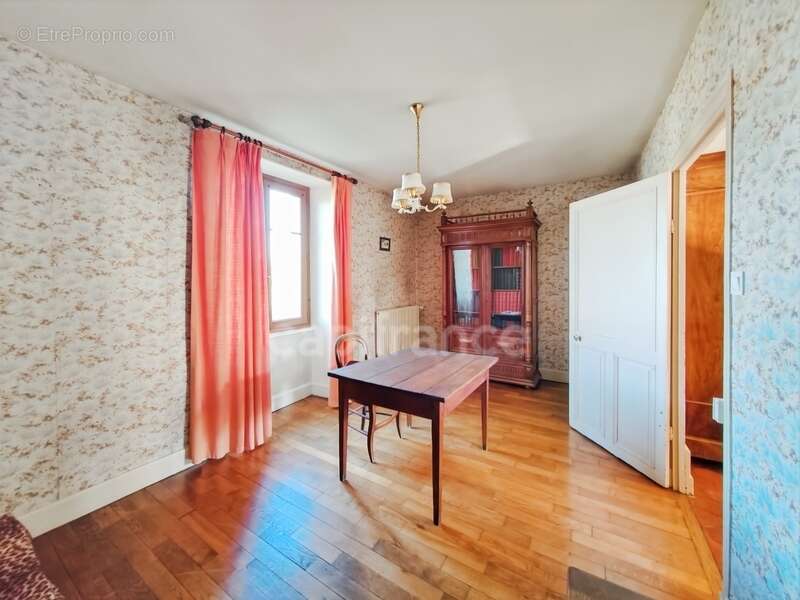 Maison à SAINT-BERAIN-SUR-DHEUNE