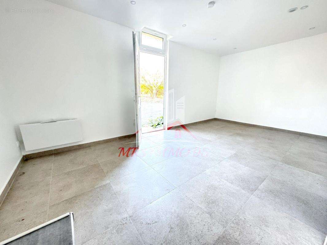 Appartement à SAINT-LEU-D'ESSERENT