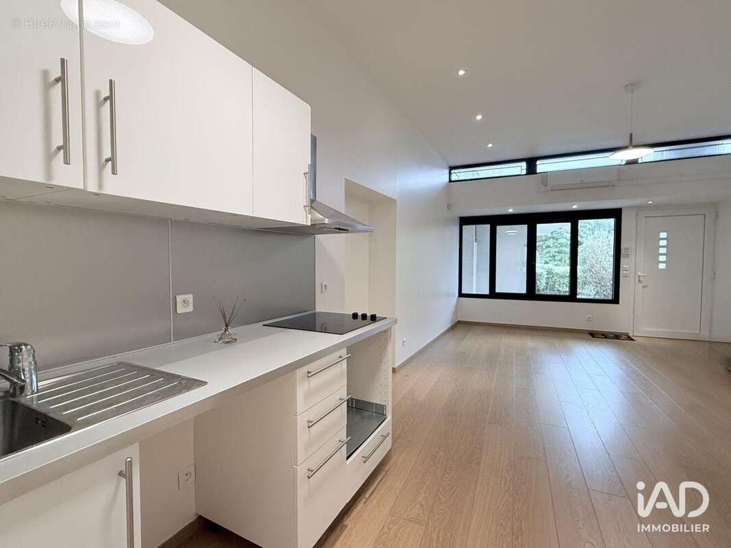 Photo 4 - Commerce à ETIOLLES