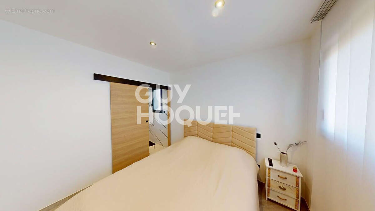 THUIR, à vendre maison récente contemporaine, 5 pièces avec garage, jardin et piscine. - photo 11