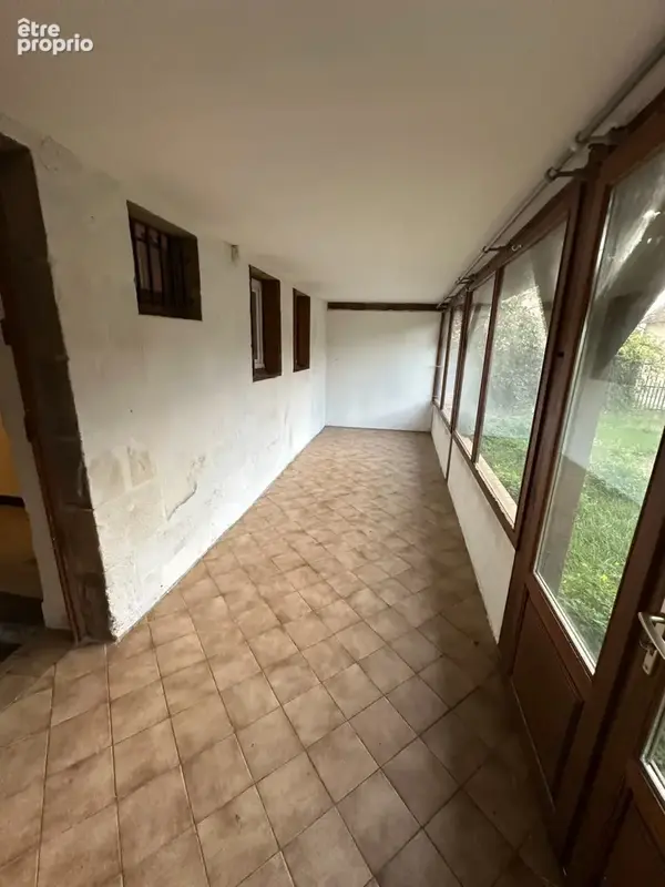 TRONGET (03)Maison au cœur du village – salon ,3 chambres, garage et jardin - photo 10