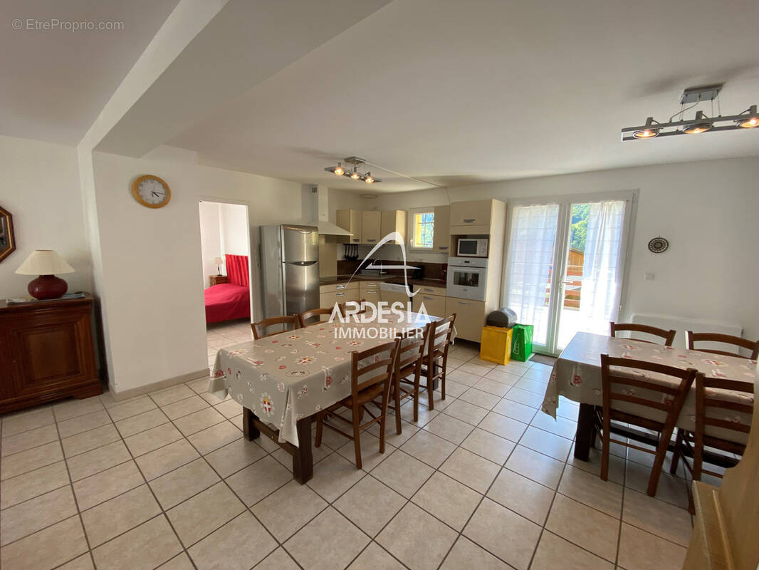 Appartement à SAINT-FRANCOIS-LONGCHAMP