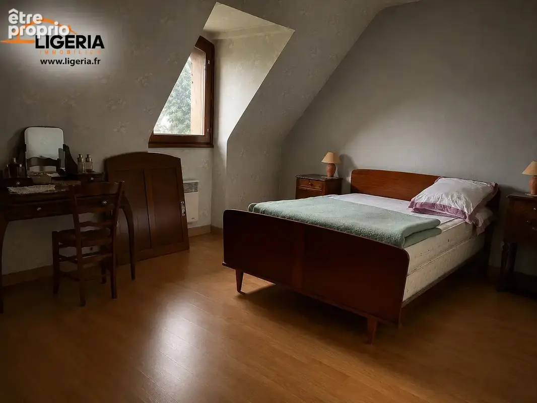 Maison idéalement située à deux pas du bourg dynamique de Brain-sur-Allonnes - photo 10