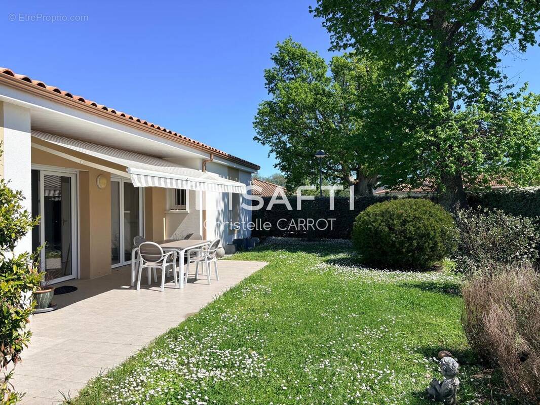 Photo 1 - Maison à IZON