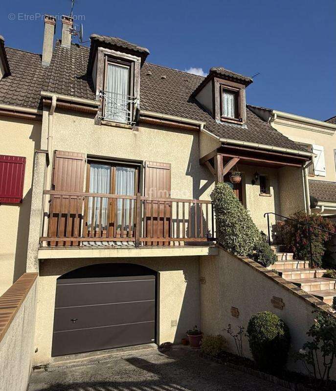 Maison à TREMBLAY-EN-FRANCE