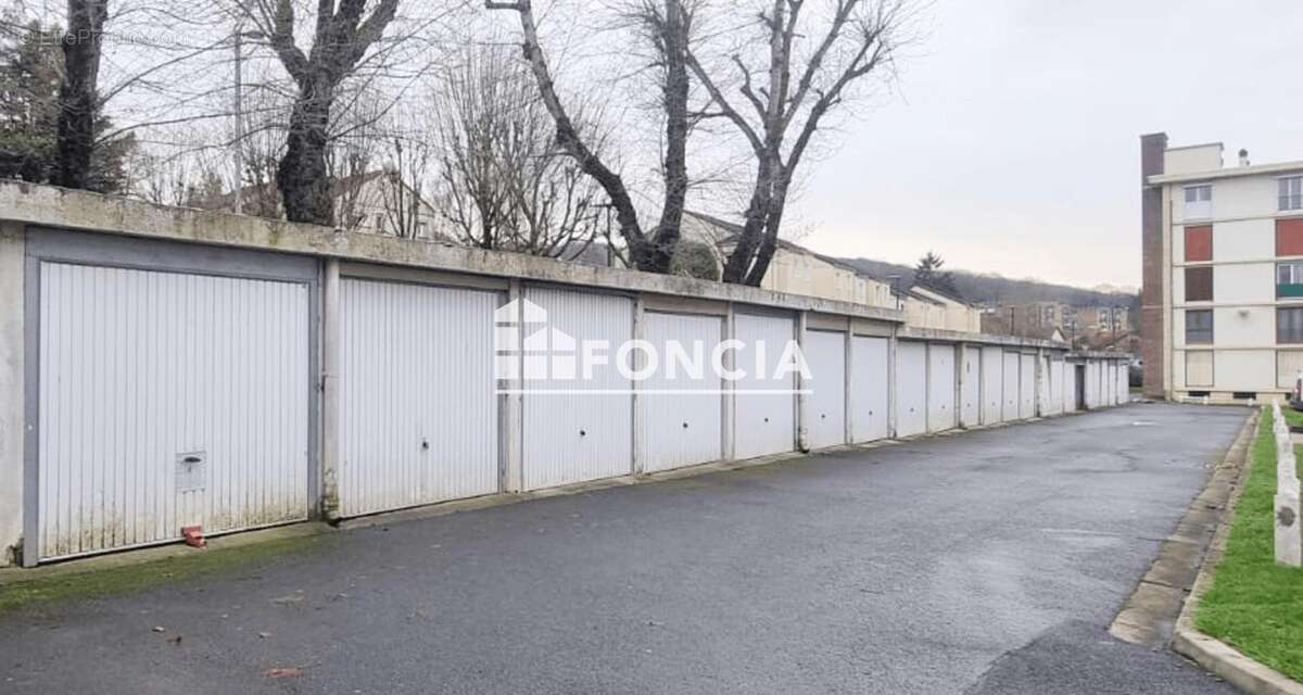 Parking à FRANCONVILLE