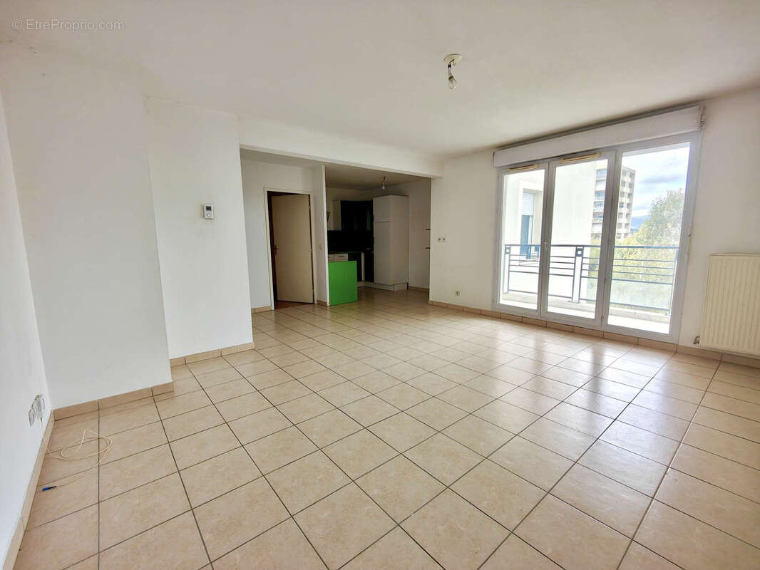 Appartement à TASSIN-LA-DEMI-LUNE