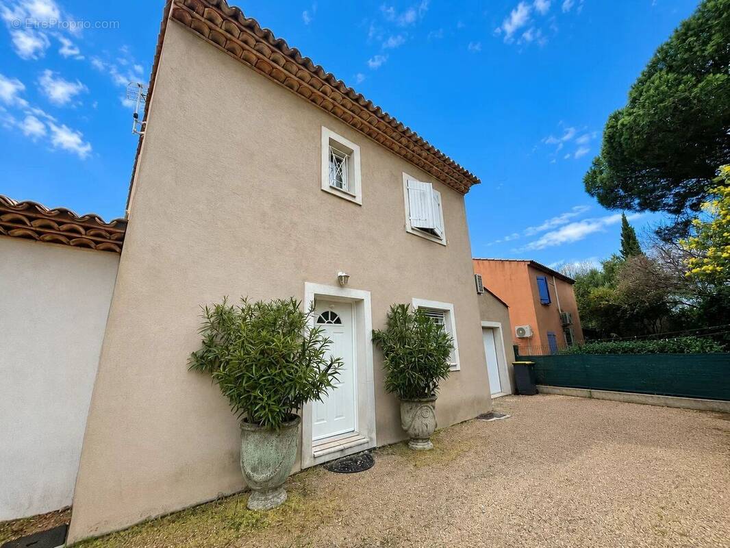 Maison à LE CANNET-DES-MAURES