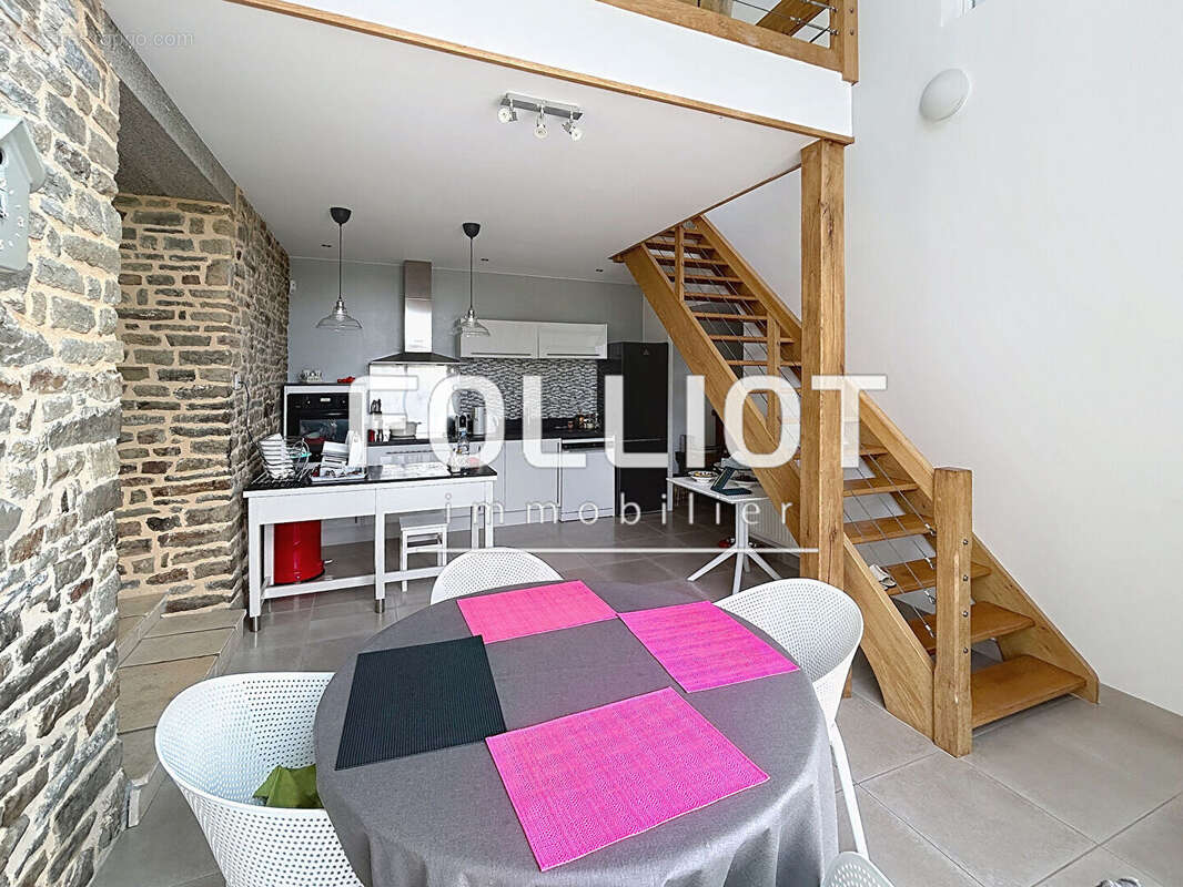 Maison à LE BENY-BOCAGE