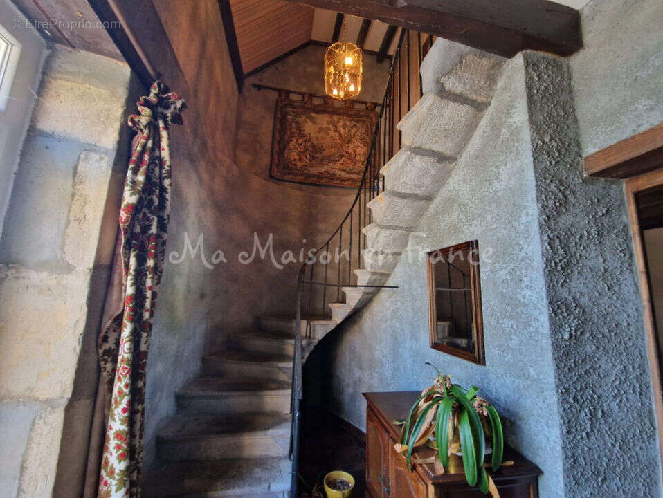 Maison à SAINT-POURCAIN-SUR-SIOULE