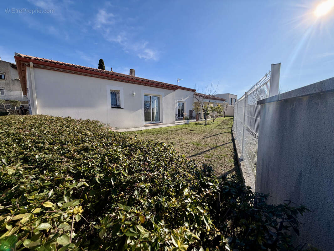 Maison à GALLARGUES-LE-MONTUEUX