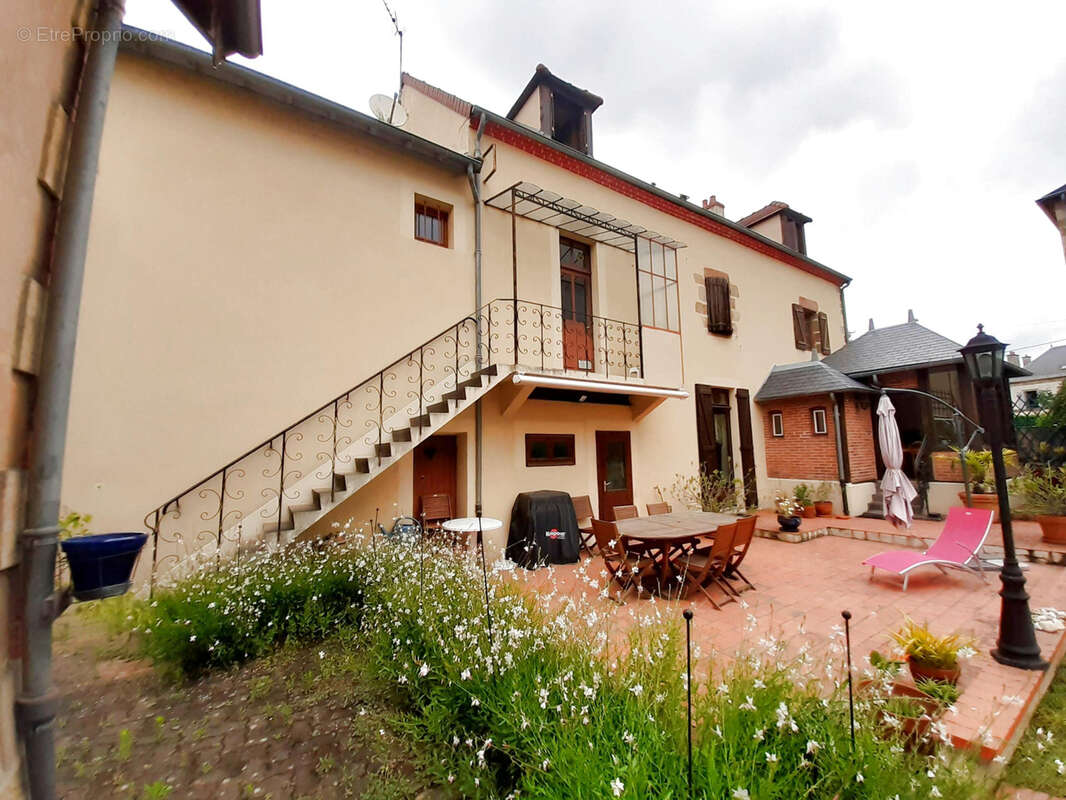 Maison à MOULINS