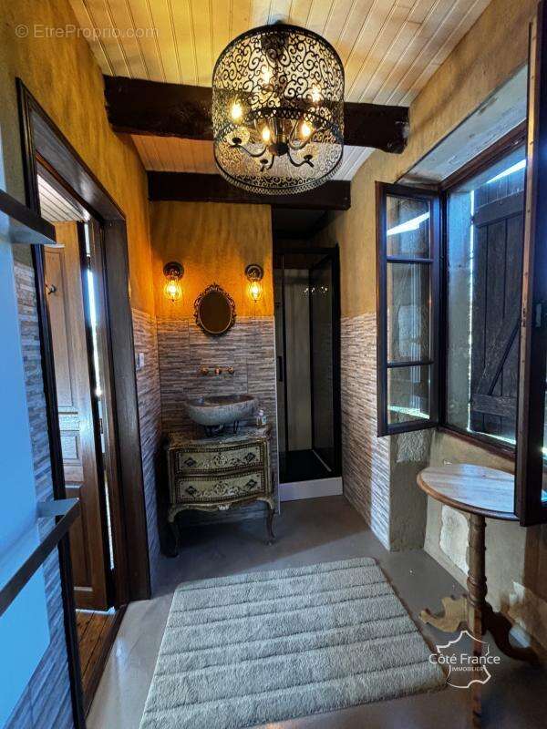 Maison à BAGNAC-SUR-CELE