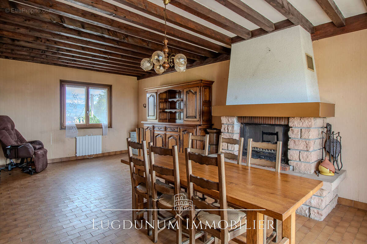 Maison à ODENAS