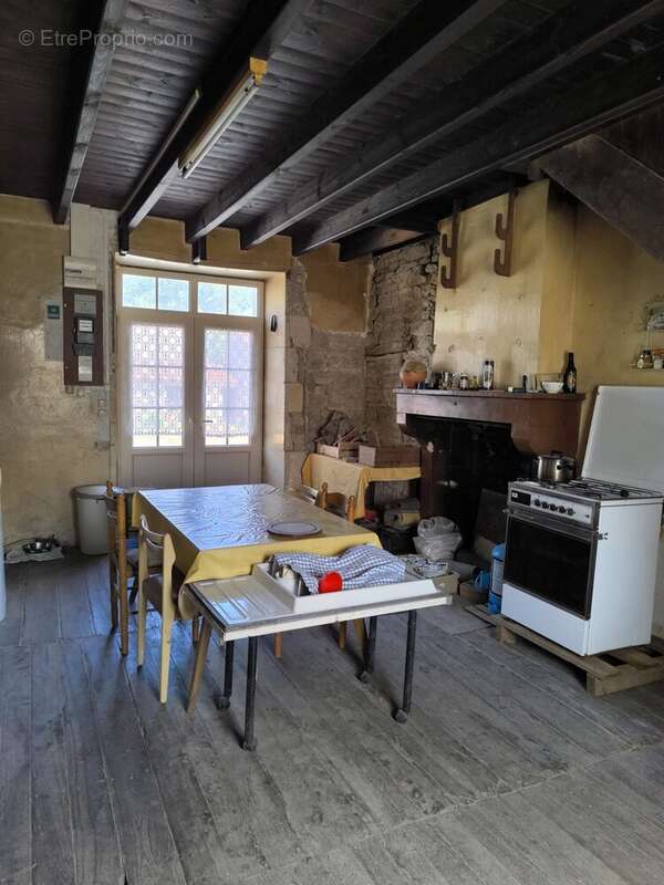 Maison 117 m² à Loubille  - photo 4