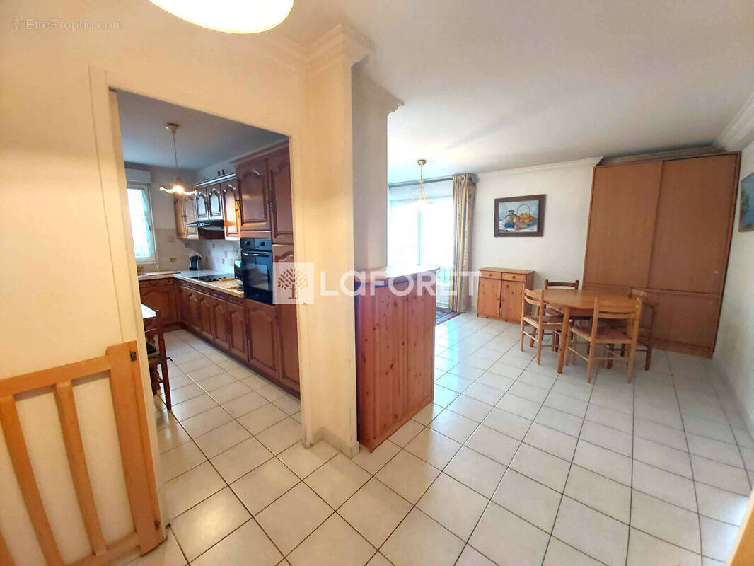 Appartement à VILLEMOMBLE