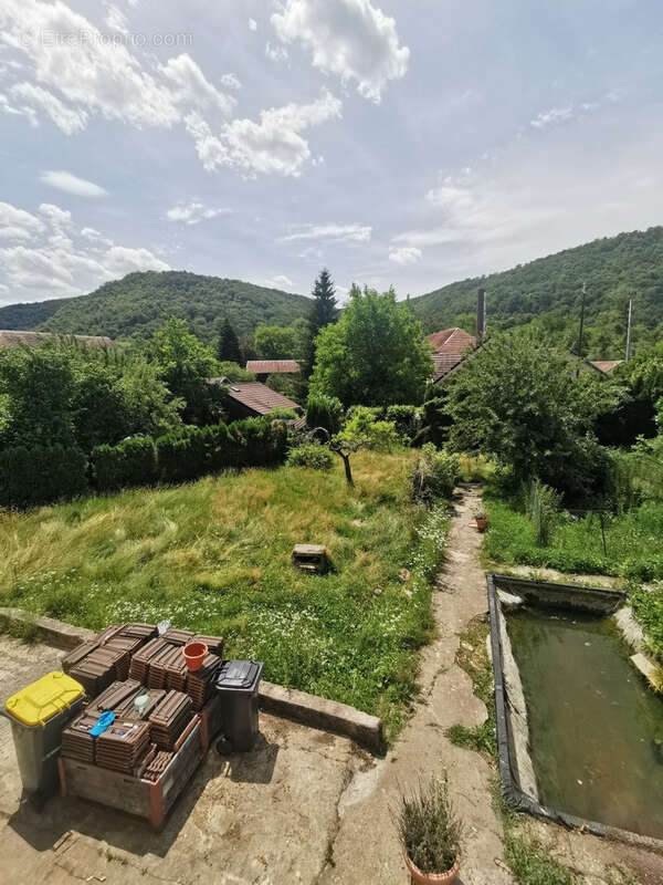 Maison à MONTGESOYE