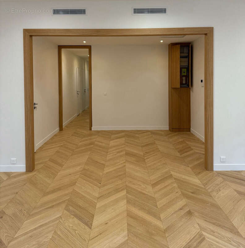 Appartement à PARIS-7E