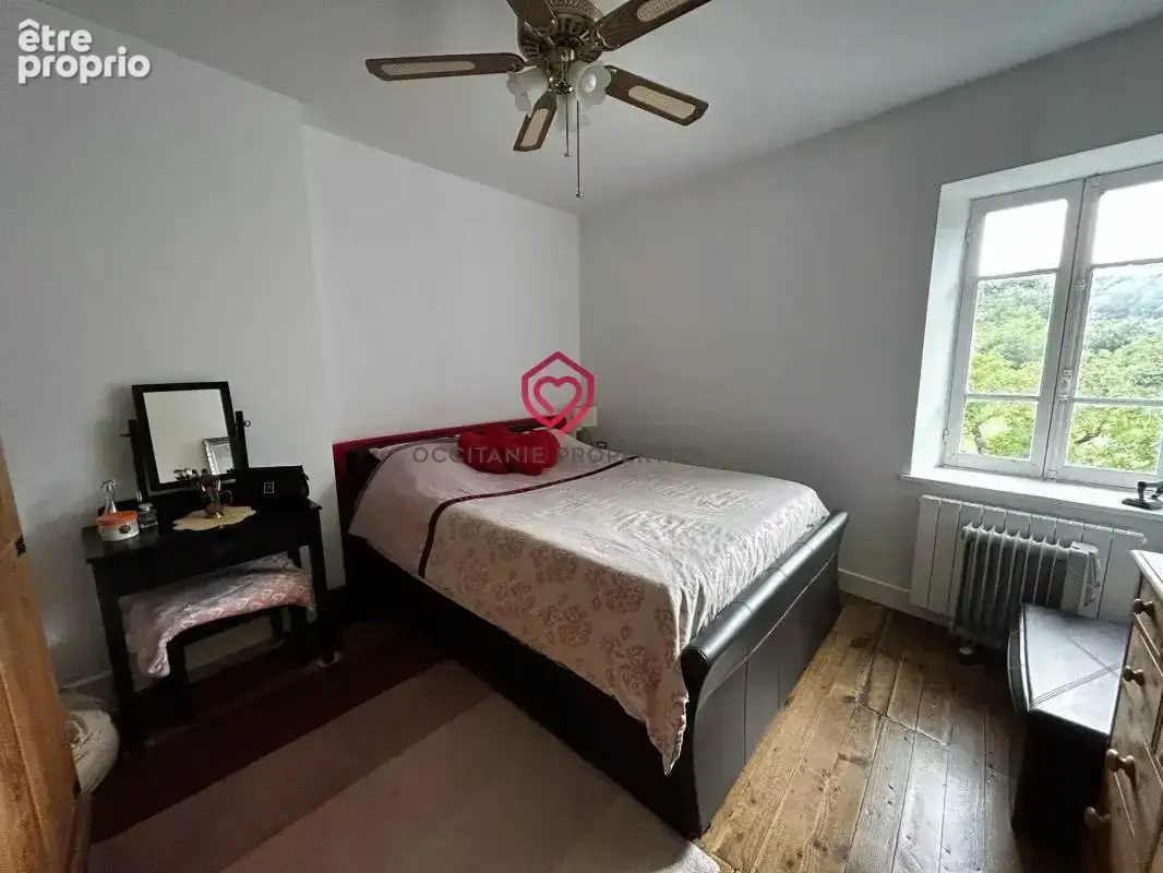 Ferme rénovée avec piscine, dépendances et 42 ha - photo 4