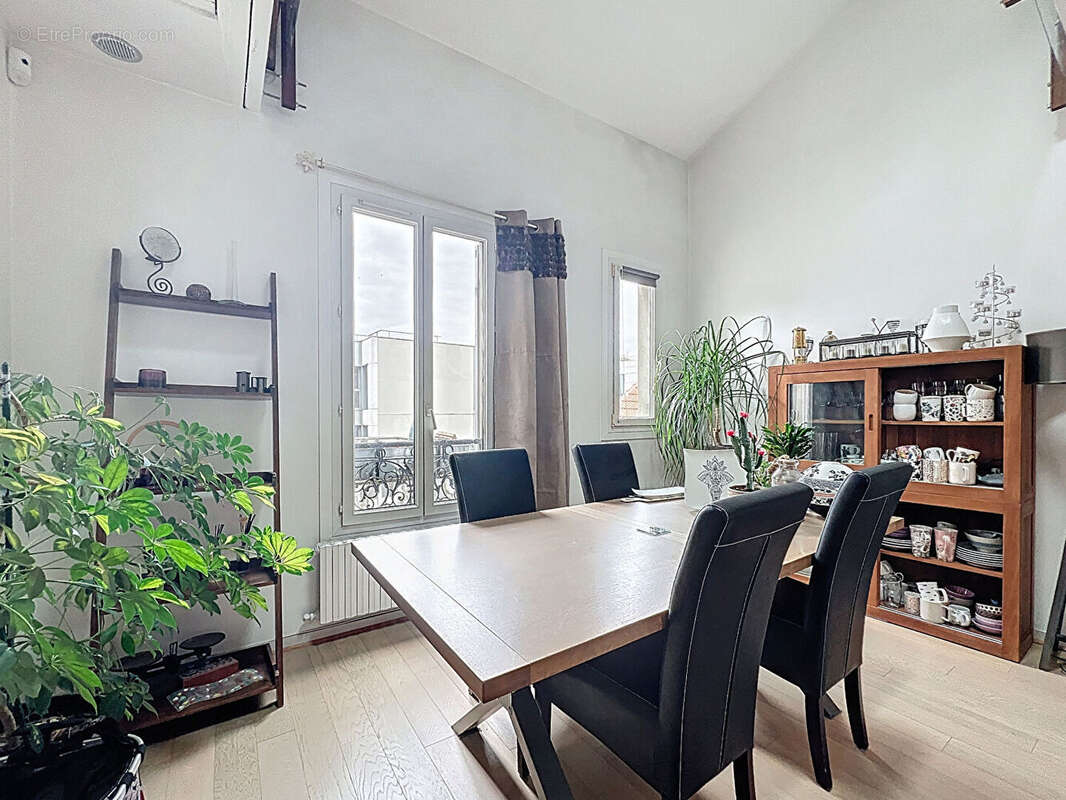 Appartement à SURESNES
