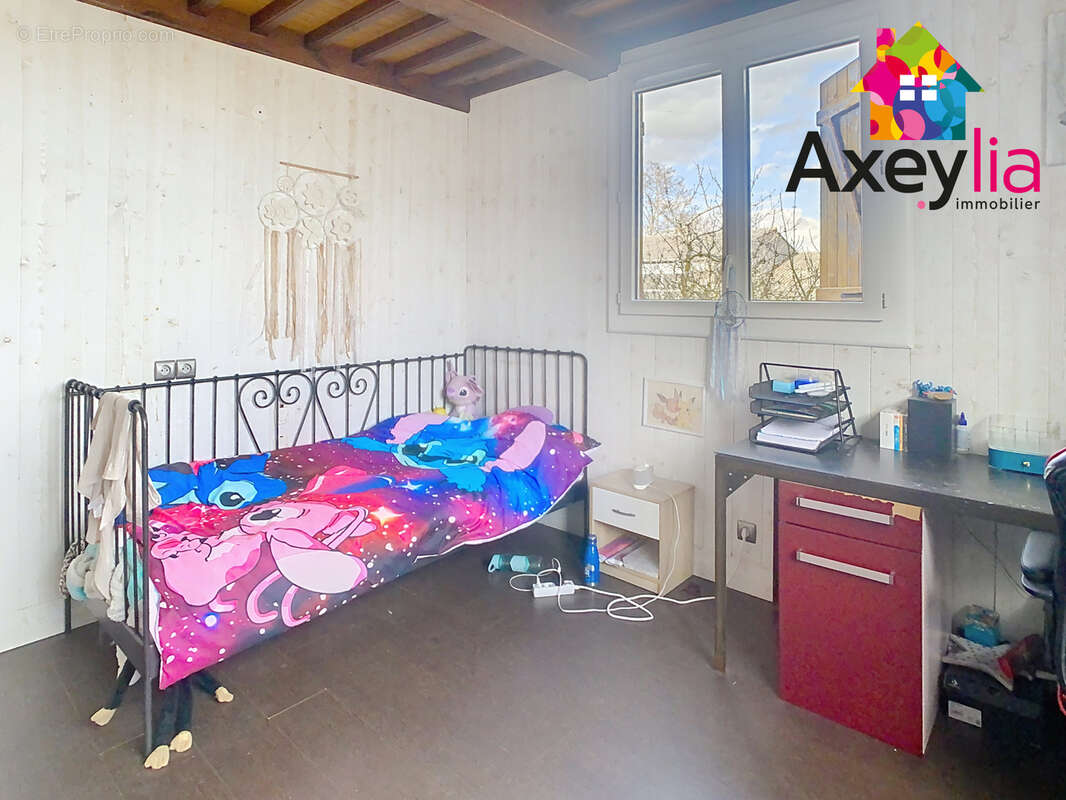 A vendre-melay- maison sur terrain clos avec piscine et hangar. - photo 13