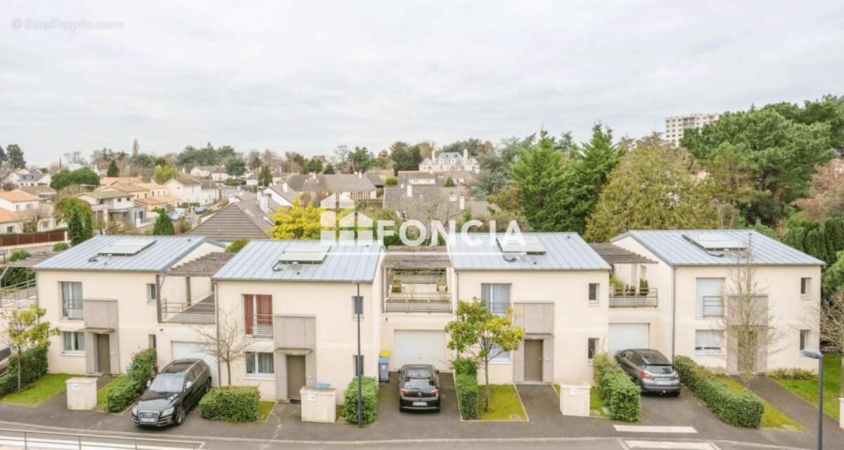 Maison à SAINT-SEBASTIEN-SUR-LOIRE