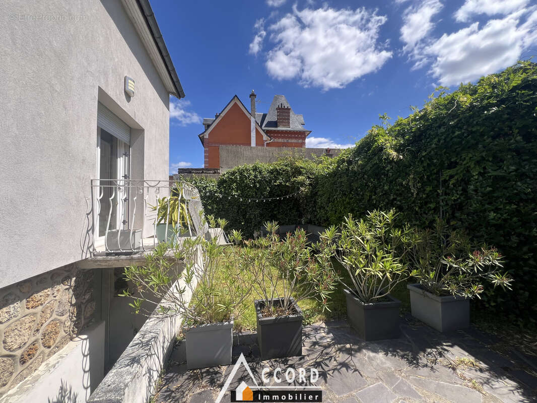 Maison à SARTROUVILLE