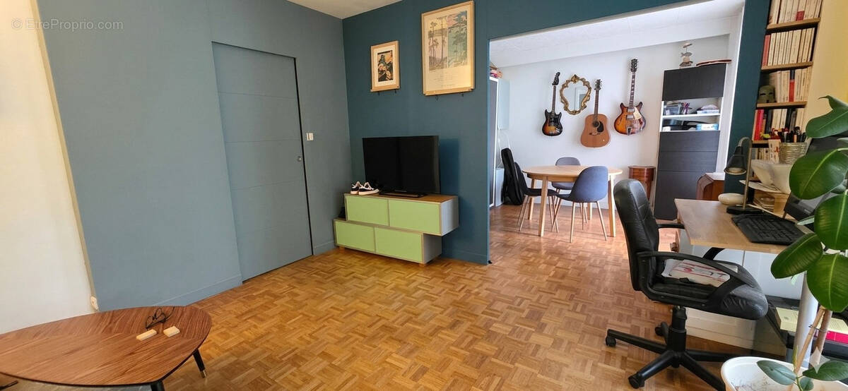 Appartement à NEAUPHLE-LE-CHATEAU