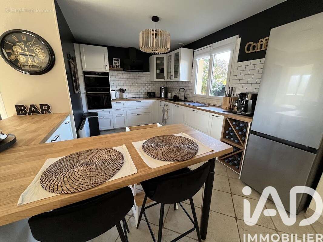 Photo 3 - Maison à LA BONNEVILLE-SUR-ITON