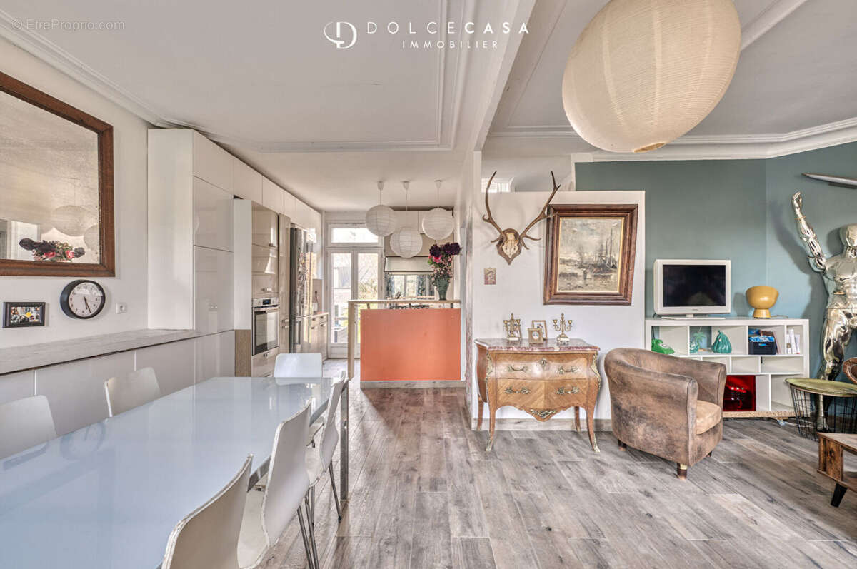 Maison à LE PERREUX-SUR-MARNE