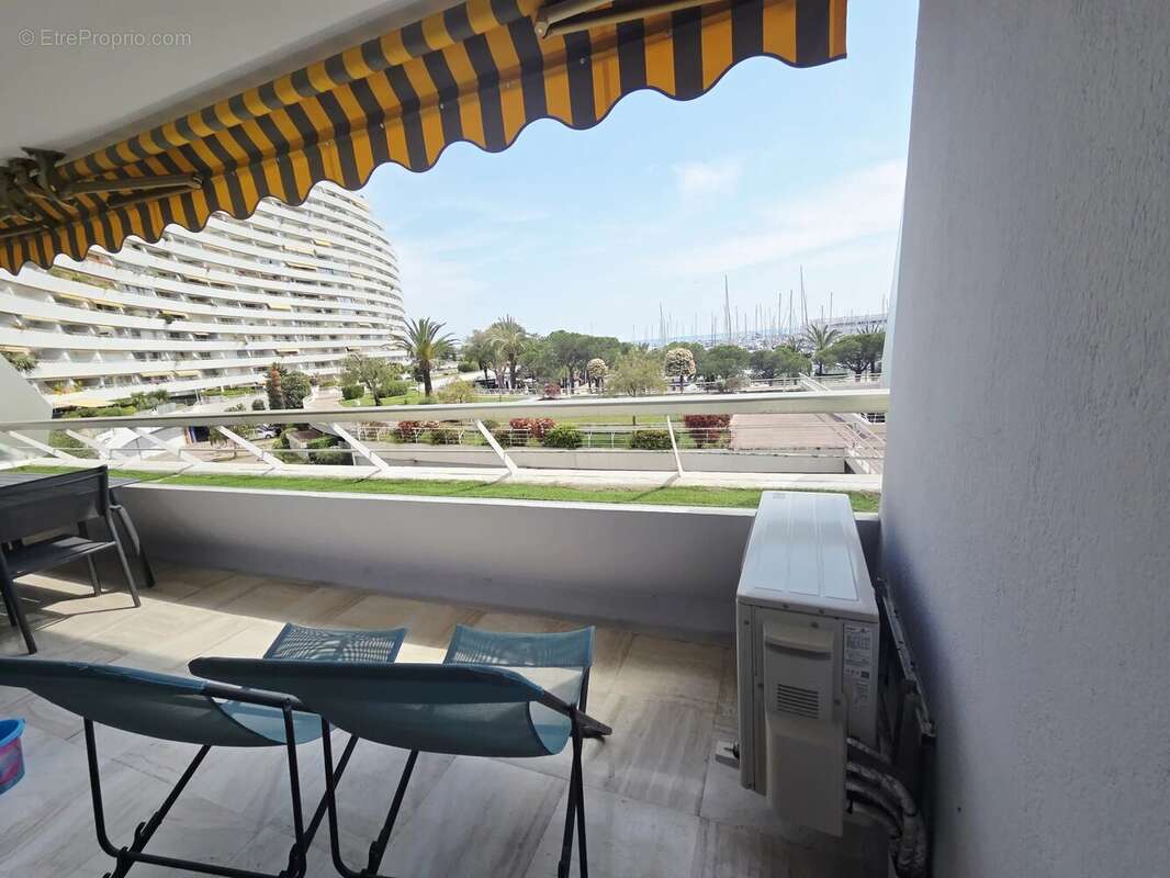 Appartement à VILLENEUVE-LOUBET