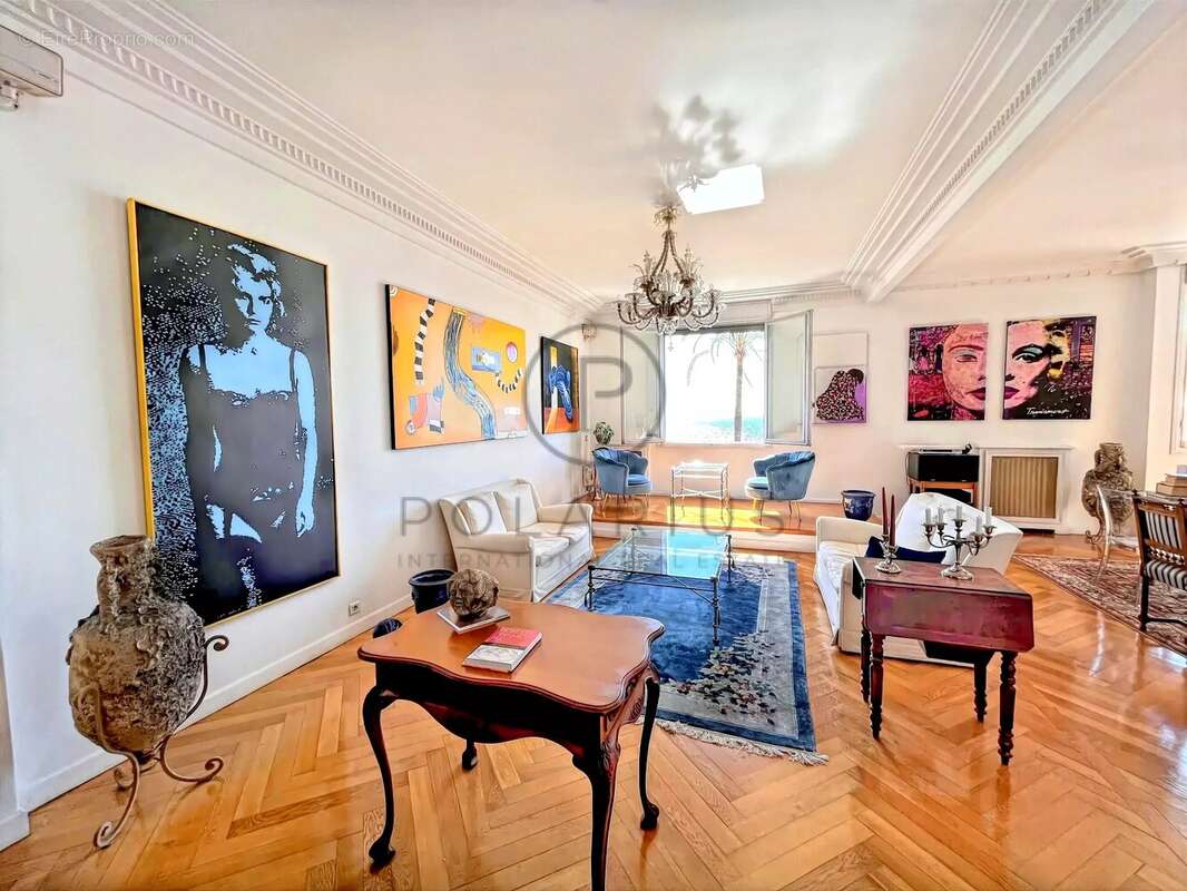 Appartement Promenade des Anglais à vendre  2 chambres  Vue panoramique sur la mer  Résidence Art Déco en front de mer, Nice - photo 4