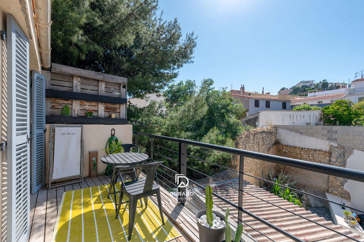 Appartement à MARSEILLE-6E