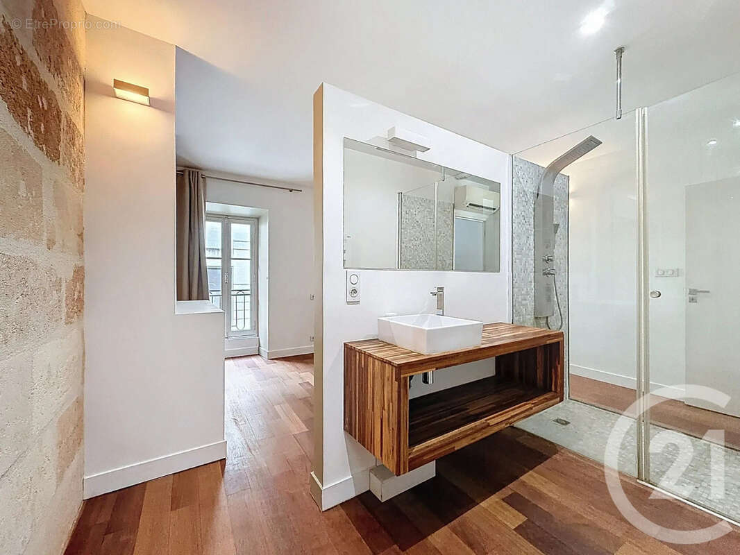 Appartement à BORDEAUX