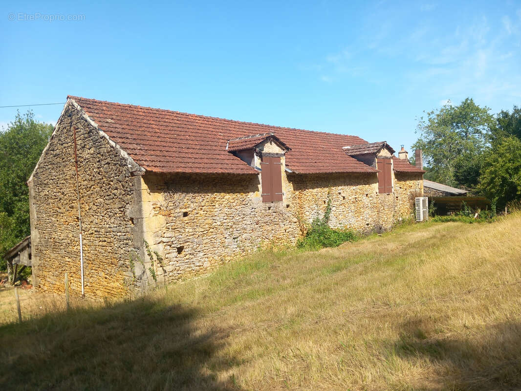 Maison à LOUBEJAC