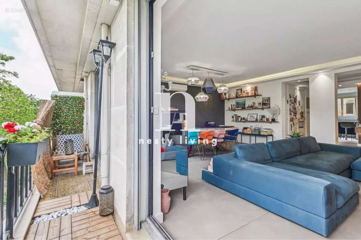 Appartement à PARIS-16E