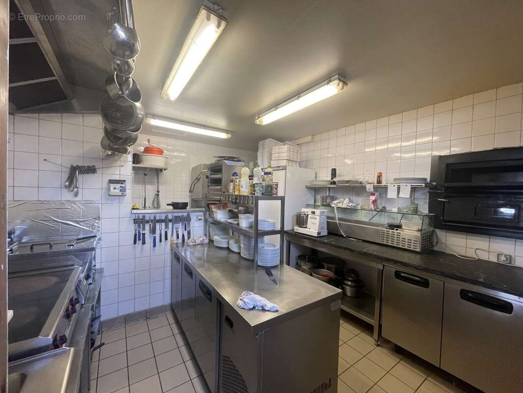 Commerce à FONTCOUVERTE-LA-TOUSSUIRE