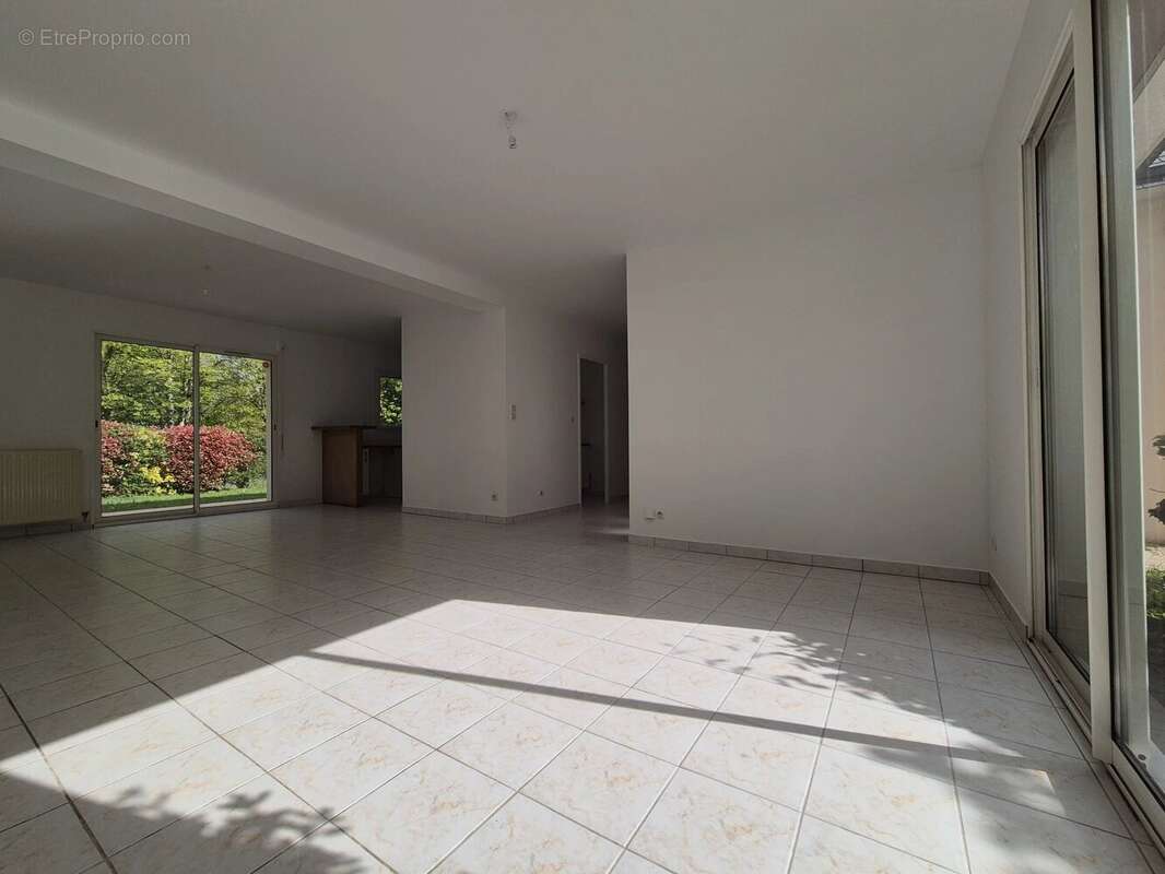 Maison à SAINT-BERTHEVIN