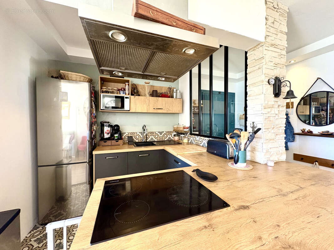 Appartement à SAINT-LAURENT-DU-VAR