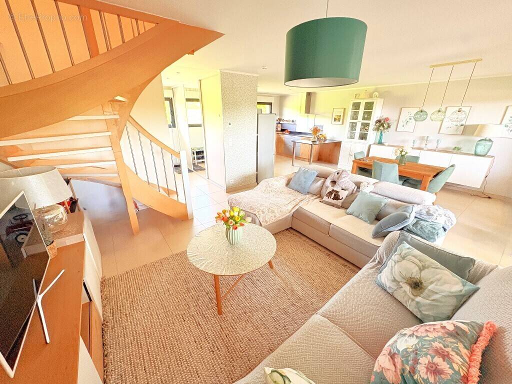 Appartement à SAINT-MARTIN-BELLEVUE