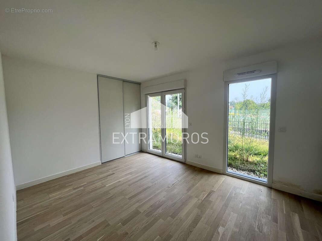 Bel Appartement T4 avec Jardin Privatif et Balcon à Craponne (69290) - photo 5