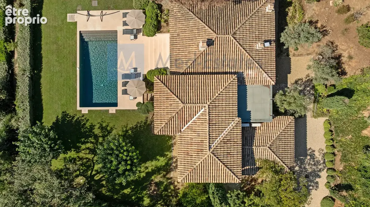 La Croix-Valmer  Villa avec une belle vue mer et de vastes espaces de vie - photo 14