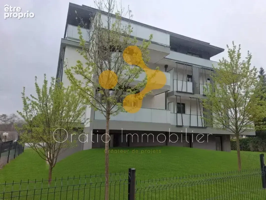Appartement 5 pièces 135 m² à vendre à Divonne-Les-Bains (01220) - photo 2