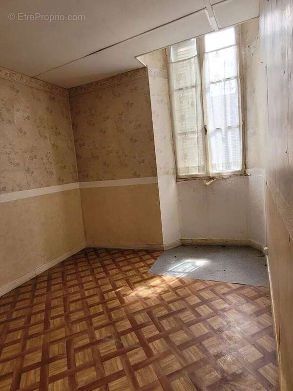Appartement à SAINT-POURCAIN-SUR-SIOULE