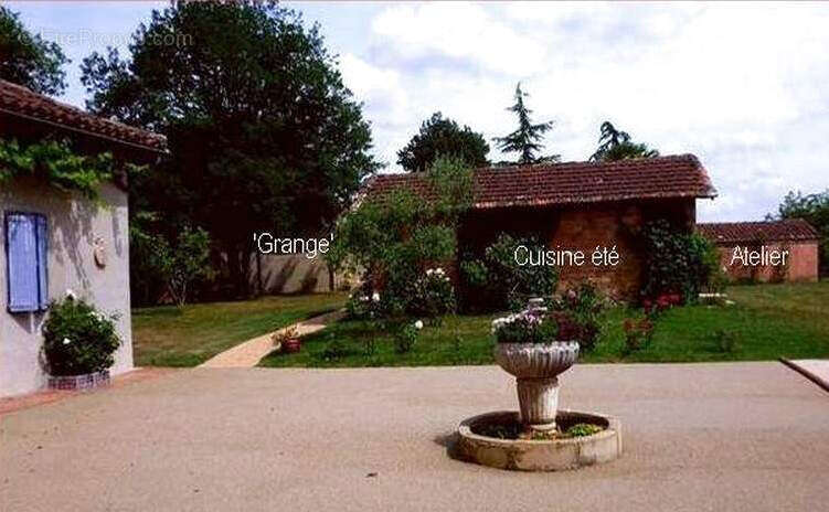 Maison à MONBARDON
