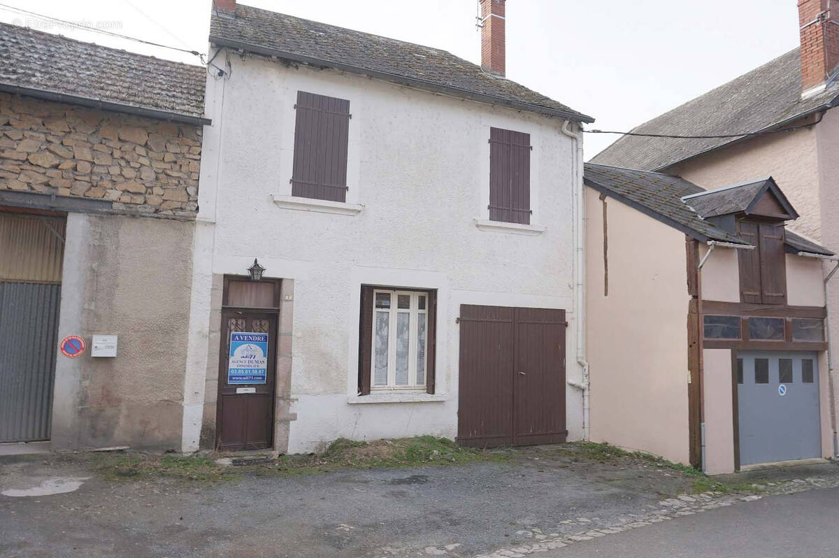 Maison à LUZY